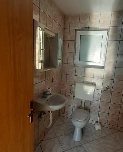 Village House Apartment *