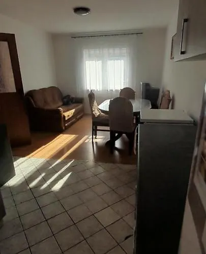 Village House Apartment *